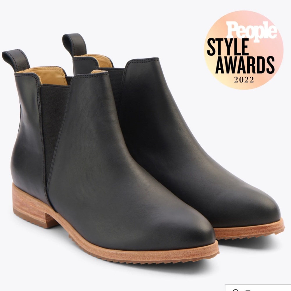 Nisolo Classic Leather Chelsea Boot in Black Leather Size 8.5